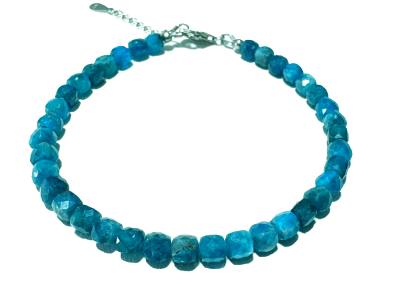 Apatit Edelstein Würfel Designer Armband blau rhodoniert größenverstellbar