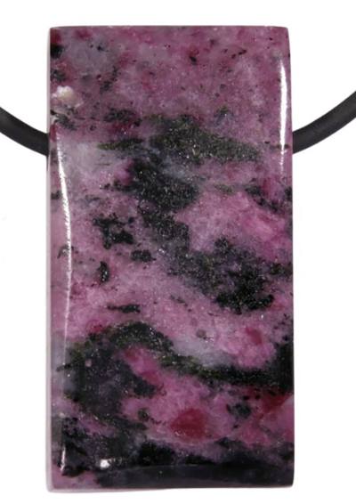 Eudialyt pink schwarz Viereck gebohrt Edelstein Anhänger aus Schweden