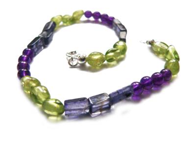 JUNGFRAU: Peridot Wassersaphir Amethyst Sternzeichen Edelstein Stretch Armband Größenwahl