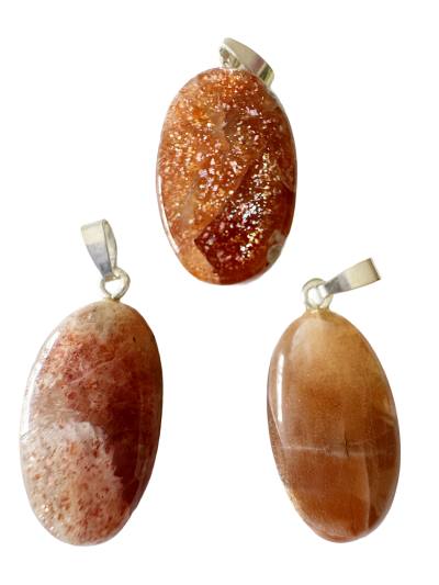 Sonnenstein Edelstein Ketten Anhänger oval Cabochon 925er Echtsilberöse Unikat