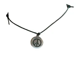 Ziegen Lederband Fußkettchen Peace Charm größenverstellbar Farbwahl