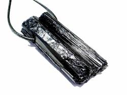 Turmalin schwarz Schörl Kristall Rohstein Ketten Anhänger gebohrt Brasilien